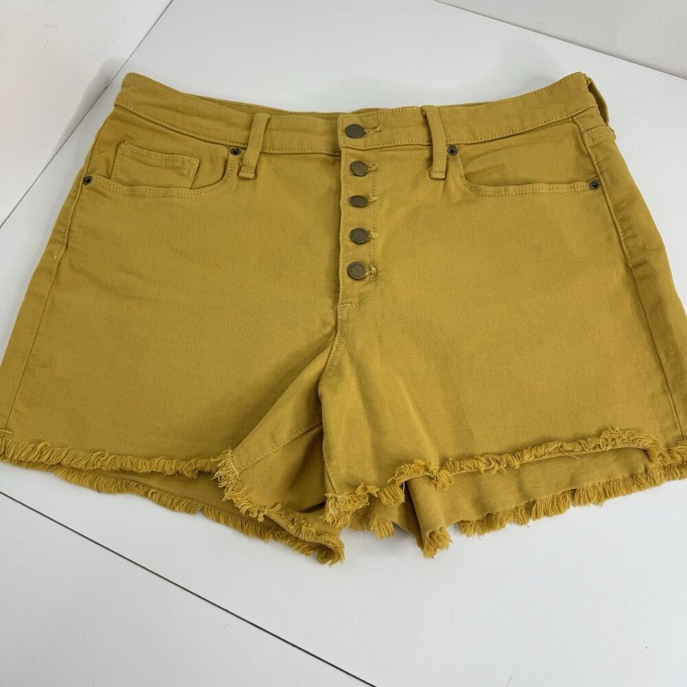 Universal Thread Shorts Mustard Yellow Distressed Women Mid Rise Summer 14/32